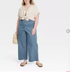 Universal Thread Blue Ankle & Cropped Jeans